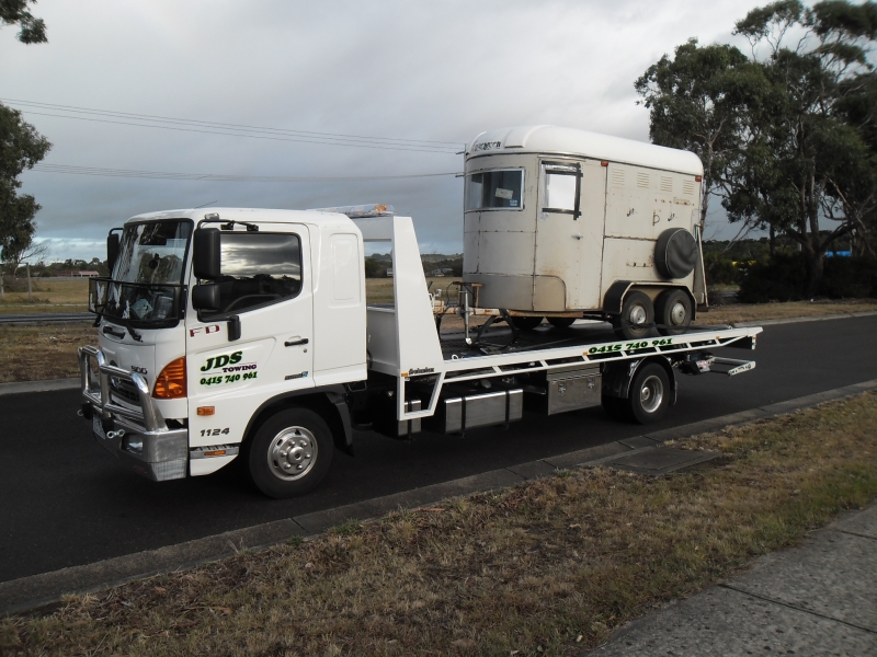 JDS Towing Services Towing Horse Floats