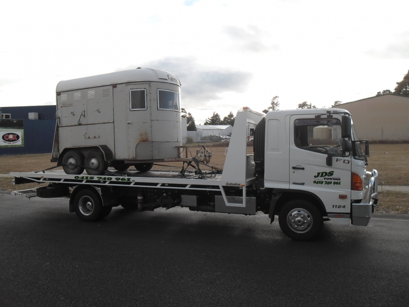 JDS Towing Services Towing Horse Floats
